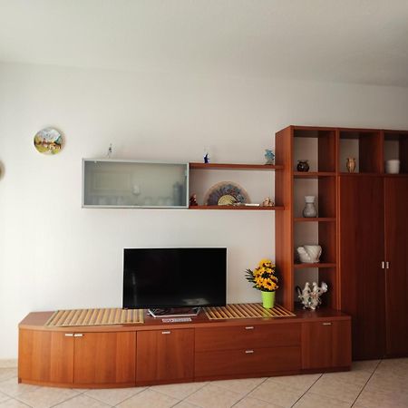 Il Girasole Apartment ตีราโน ภายนอก รูปภาพ