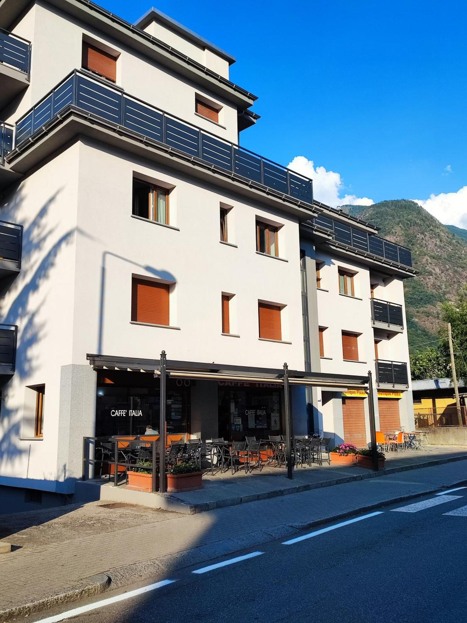 Il Girasole Apartment ตีราโน ภายนอก รูปภาพ