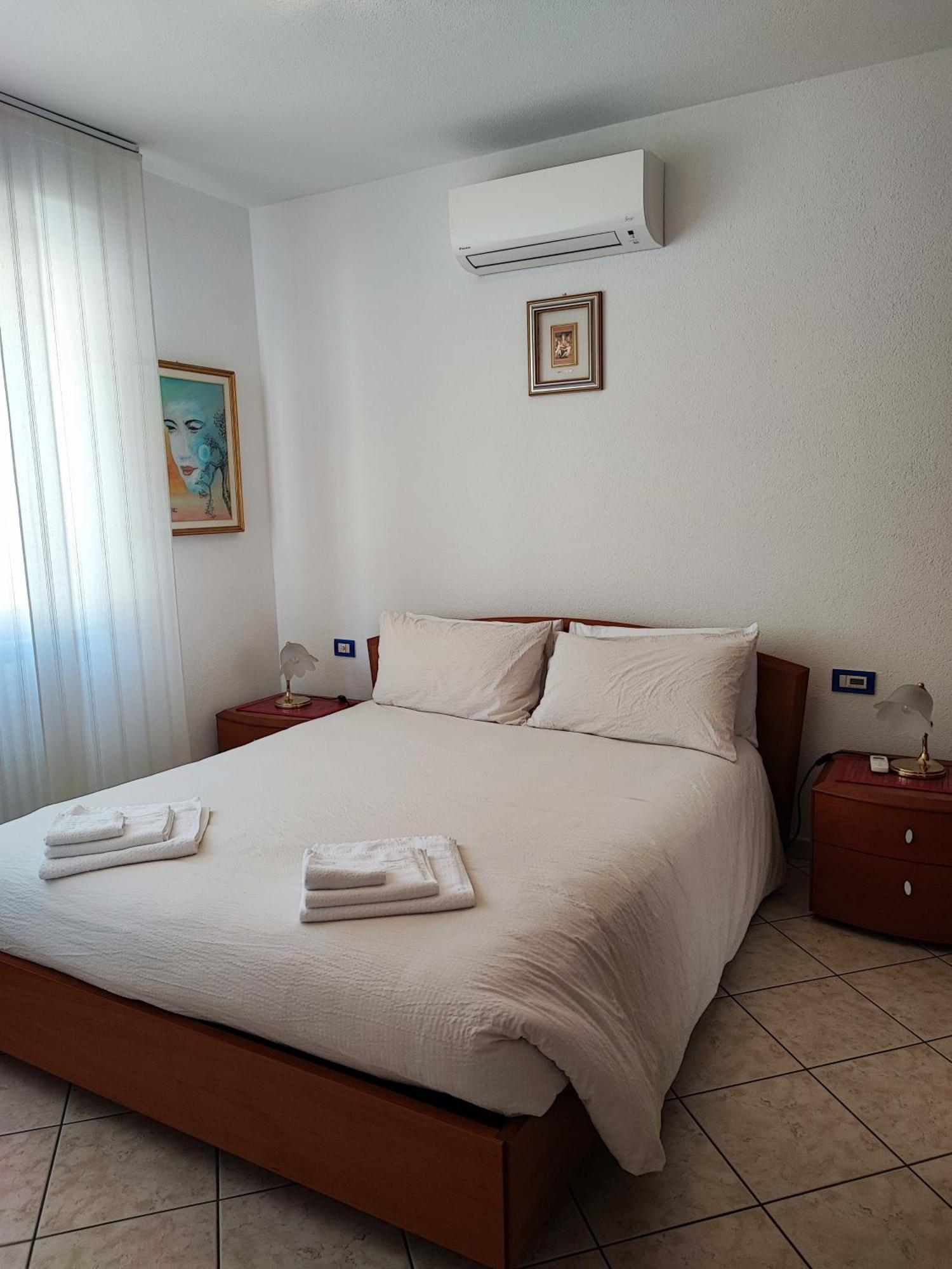 Il Girasole Apartment ตีราโน ภายนอก รูปภาพ